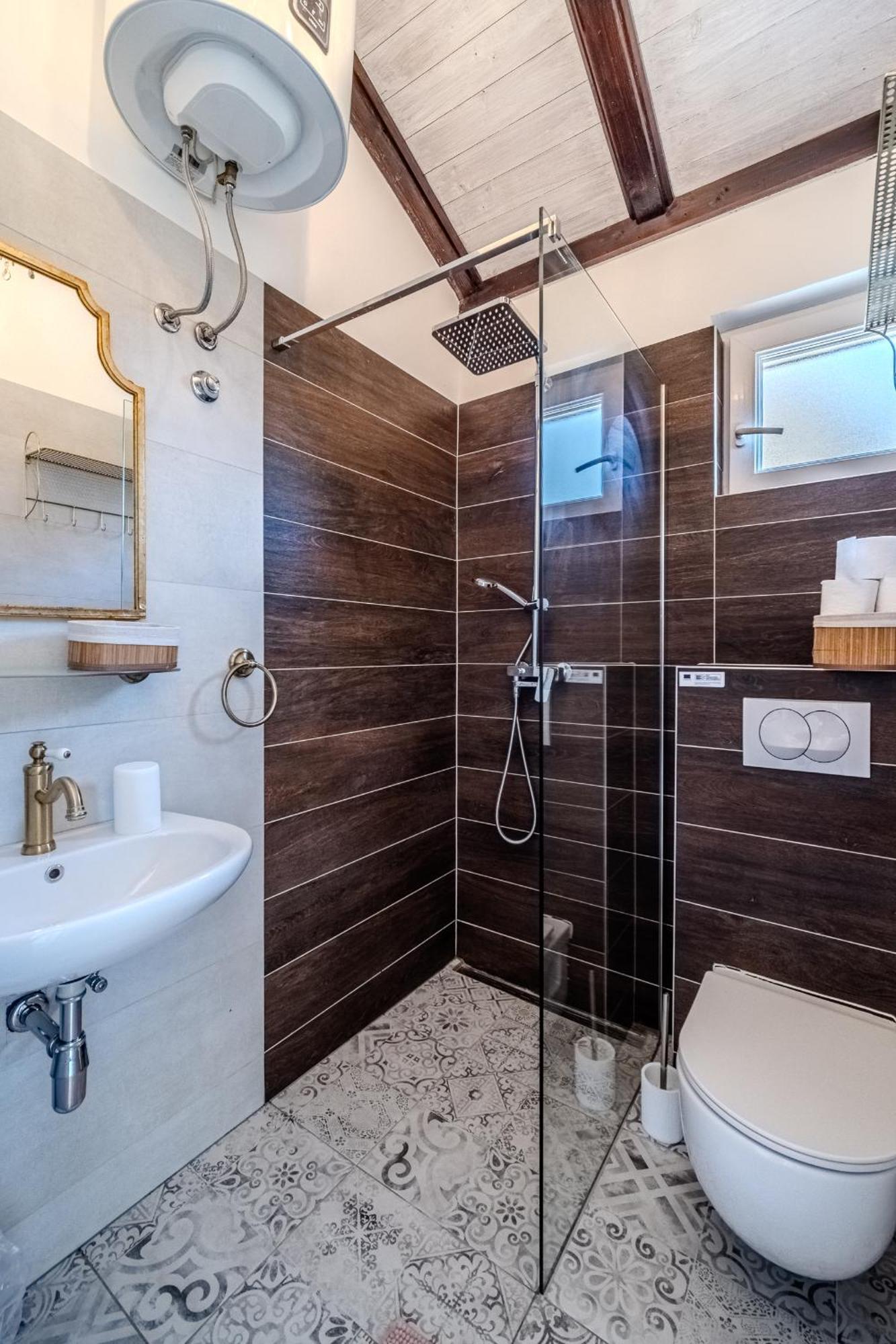 Villa Julia With Heated Pool, Ideal For Large Groups Milna  Εξωτερικό φωτογραφία
